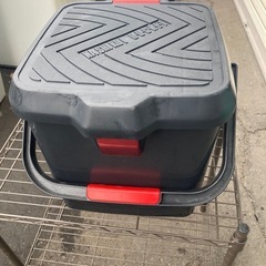 イノマタ化学　かしこいバケツ　17l 洗車バケツ　ロック可能な蓋付き　踏台にもの画像