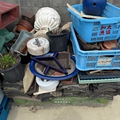 再投稿【無料】植木鉢、レンガ、ブロック、庭石、瓦の画像