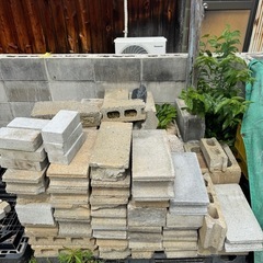 再投稿【無料】植木鉢、レンガ、ブロック、庭石、瓦の画像