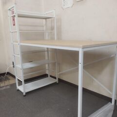 デスク１台あります。の画像