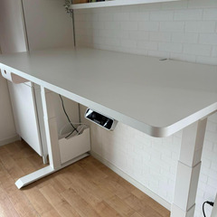 【直接引き取り限定】スタンディングデスク FlexiSpot E7 天板140*70cm ホワイト（解体済みではありません）の画像