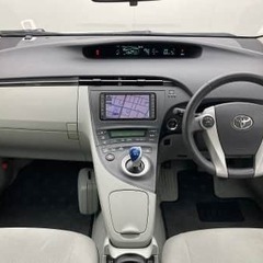 👩‍🦱👩‍🦱人気のプリウスS LEDエディション入庫致しました🧓👩‍🦰の画像