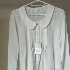 値下‼️《未使用》訳あり 丸襟ブラウス Ｌ 税込¥1900品 の画像