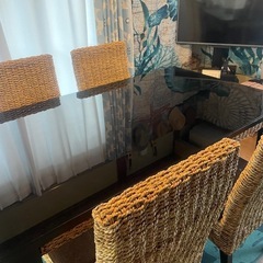 アジアンテーブルの画像