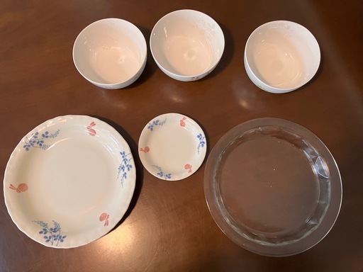 パイレックス皿、ウサギ柄皿、 小どんぶり (t.sugi) 都賀の食器