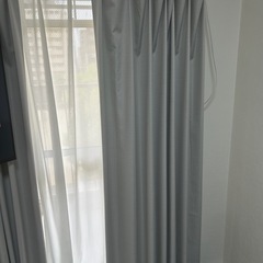 遮光カーテン　グレー　