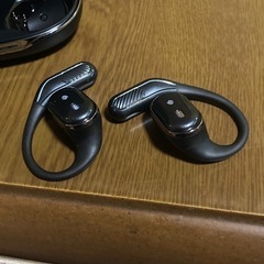 イヤラク　ワイヤレスイヤホン美品の画像