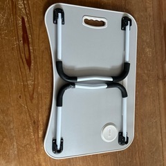 折りたたみ PCデスクの画像