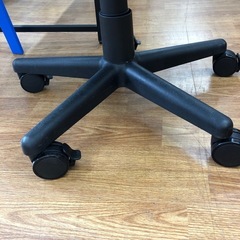ゲーミングチェア　フットレスト　AK Racing 程度B ブラック×レッドの画像