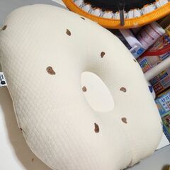 【定価8352円より半額にて】ROTOTObebe 吐き戻し防止 ロトトクッション ベビーベッド クッション 新生児 Cカーブの画像