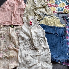 女の子の服いろいろ 130cmの画像