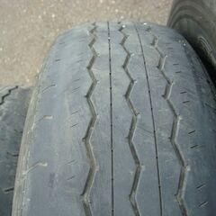 195/80Ｒ15ＬＴ ハイエース等の画像