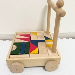 KAWAIの手押し車、積み木の画像