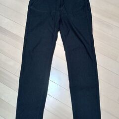 美品 トップバリュ イオン 黒パンツ ストレートパンツ W73c...