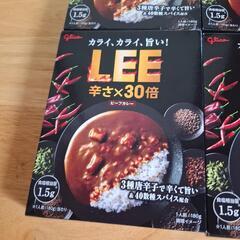決まりました☆LEE  辛さ30倍 レトルトカレー 4つセットの画像