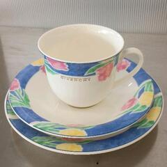 0425-074 GIVENCHY　ティーカップ＆ソーサー