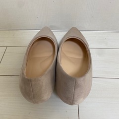 パンプス　ベージュ　23.5cmの画像