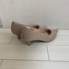 パンプス　ベージュ　23.5cmの画像