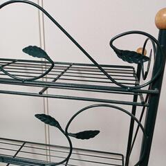 【お話し中】飾り棚　金属製　緑　葉っぱの模様の画像