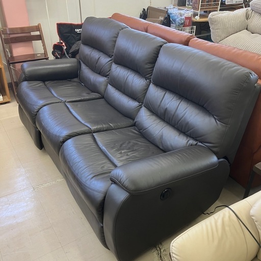 新品　ソファ　リクライニングソファ　ブラック　3人掛け　レザー調　多機能 楽天市場】3人掛け 電動テーブル付きリクライニングソファ (グラッゼ2