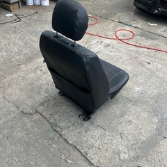 ハイエース　助手席　シート 200系　スライドシートの画像