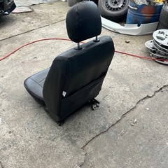 ハイエース　助手席　シート 200系　スライドシートの画像