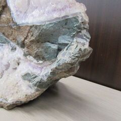 鑑賞石 詳細不明 水晶？ アメジスト？ ジオード？ 重量 約8kg