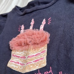 コムサイズム 80 Tシャツ ケーキ柄 バースデー風 女の子の画像