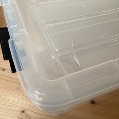 衣装ケース2個※フタ割れあり の画像