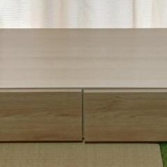 テレビ台と衣服収納の画像