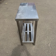 ⭐️値下げしました⭐️業務用 ステンレス作業台 厨房機器の画像