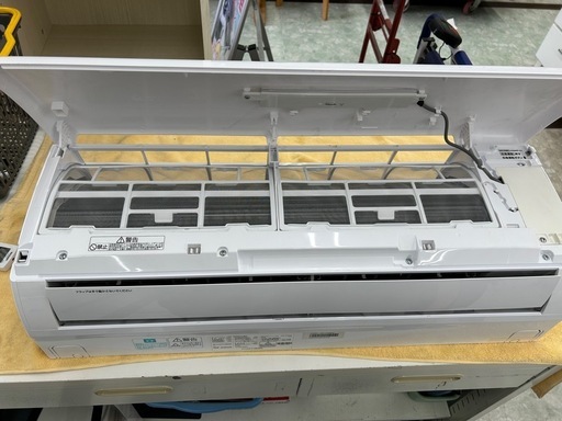 2021年製 アイリスオーヤマ ルームエアコン 6〜8畳用 IHF-2204G