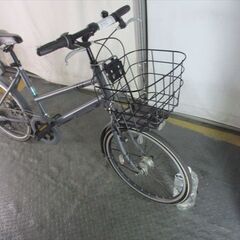 E260　★　18800円★整備済み スポーツ中古自転車 　ブラック　美品　STAIR【クロスバイク】の画像