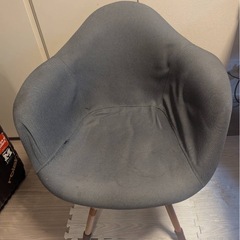 【早い者勝ち
】LOWYAアームシェルチェアの画像