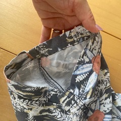 花柄 ボタニカル柄 ショートパンツ メンズ Mサイズの画像