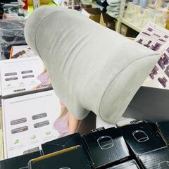 ヘッドレスト 車 クッション 調整式 首枕 ネックピロー ホルダー フック 運転席 シートクッション ドライブ 多機能 低反発 ネックパッド 車中泊 カー用品 便利グッズ　まとめ買い歓迎　卸ます　アマゾン引き上げ商品　倒産品　ネット商材　卸ます　転売　アマゾン引き上げ商品　卸し　問屋　倒産品　転売OK　ネット商材　アマゾン　商品　景品　コンペの画像