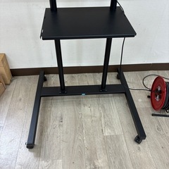 DMM   55型　DKS-4K55D   モニター　USB   足付き　キャスターの画像