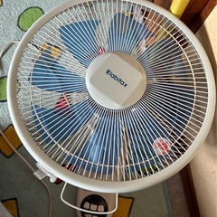 壁掛け扇風機