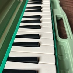 Suzuki メロディオン 32鍵 ミントグリーンの画像