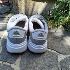 ほぼ新品☆入手困難adidas限定レア☆可愛い♪ゴールドライン☆アディダスレディース グランドコート プラットフォーム NJC26スニーカーの画像