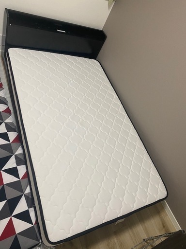 【値下げ交渉可能】セミダブルローベッド