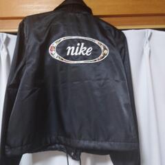 ナイキ　NIKE アウター　ジャケット　ジャンバーの画像