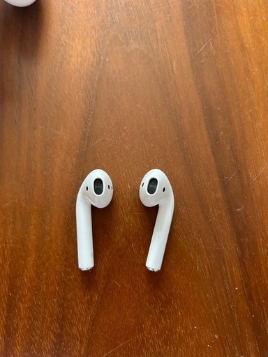 Apple AirPods (第2世代) with Charging Case