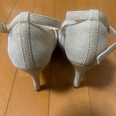 9㎝ヒール　ゴールドパンプス　Sサイズの画像