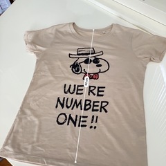 ユニクロ　UNIQLO  Tシャツの画像