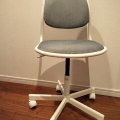 ＩＫＥＡ/イケア ORFJALL/オルフィエル：子ども用デスクチェア ホワイト/ヴィースレ ライトグレーの画像
