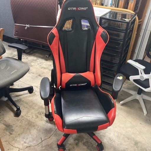 【訳あり】ゲーミングチェア　GTレーシング　《ネックレスト欠品》