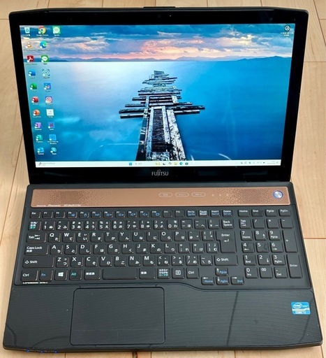 富士通 大画面 ノートPC Corei7 8GB 新品SSD 500G オフィス