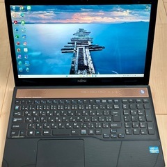 富士通 大画面 ノートPC Corei7 8GB 新品SSD 5...