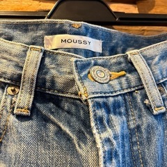 【MOUSSY】ダメージジーンズの画像